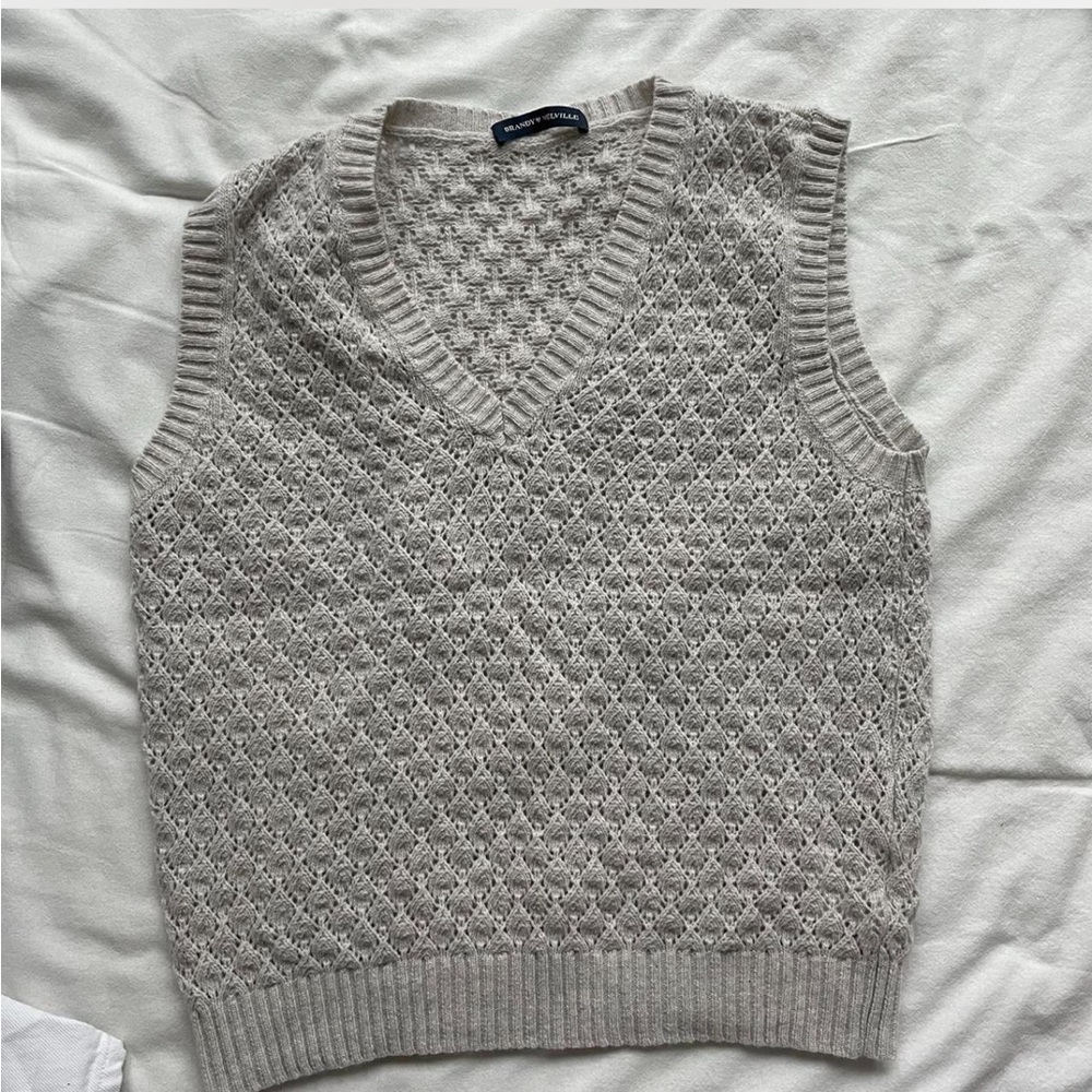 Brandy Melville grey sweater vest